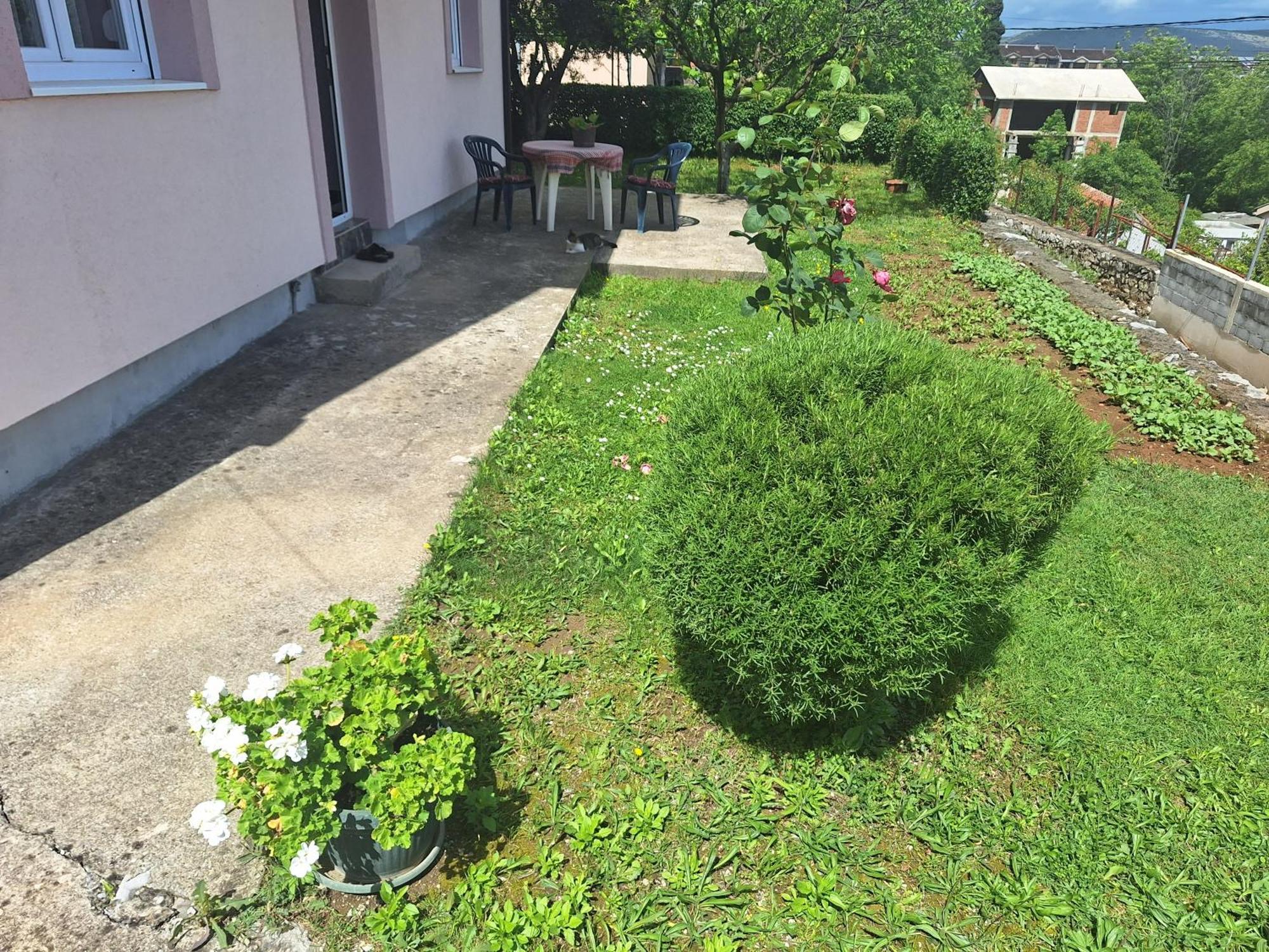 Apartmani Ruza พอดโกริกา ภายนอก รูปภาพ